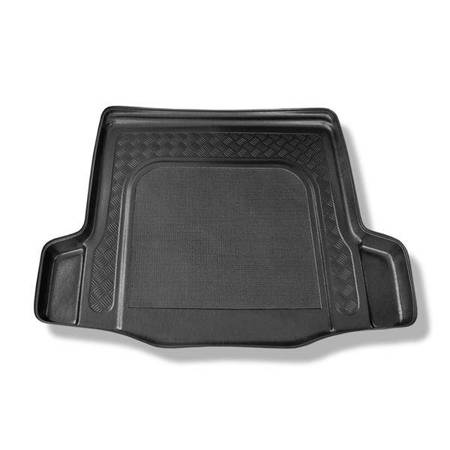 Kofferbakmat voor Chevrolet Cruze Sedan (05.2009-2011) - mat voor in de kofferbak - Aristar - Standard - met tijdelijk reservewiel